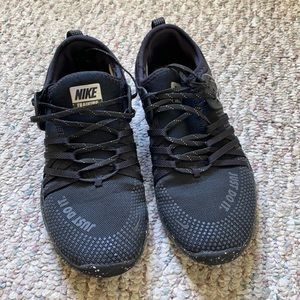 Nike Free Woman 7.5 black